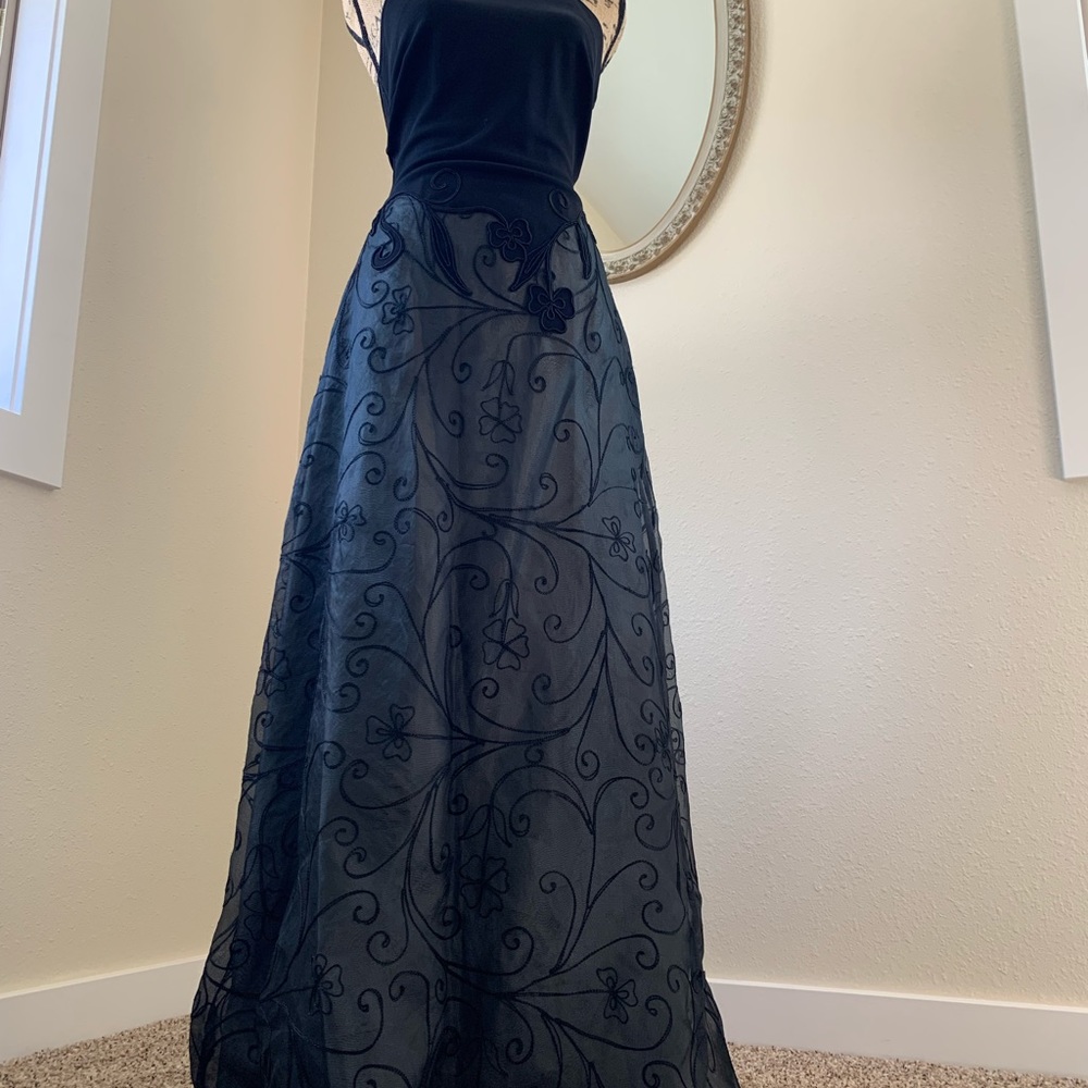 Nicole Bakti full length black dress, Small - Picture 4 of 12